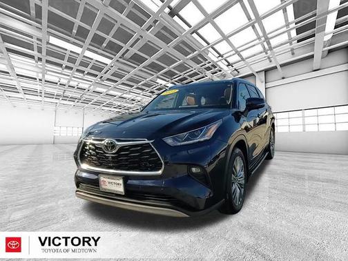 2023 Toyota Highlander Platinum