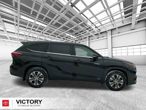2021 Toyota Highlander Hybrid XLE