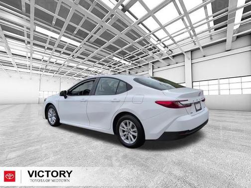Ice 2026 Toyota Camry LE