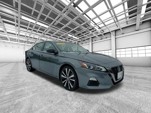 2020 Nissan Altima SR FWD