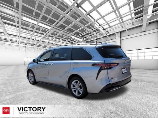 Celestial Silver Metallic 2024 Toyota Sienna Limited