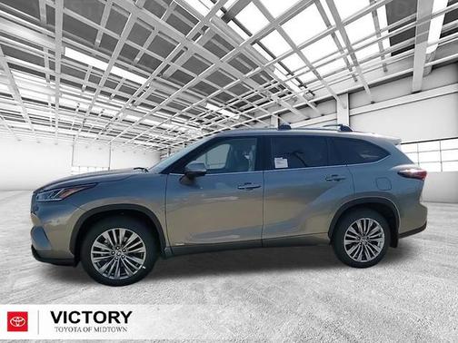 2025 Toyota Highlander Hybrid Platinum