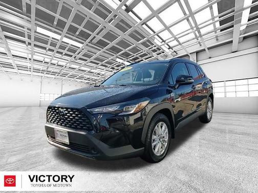 2024 Toyota Corolla Cross LE