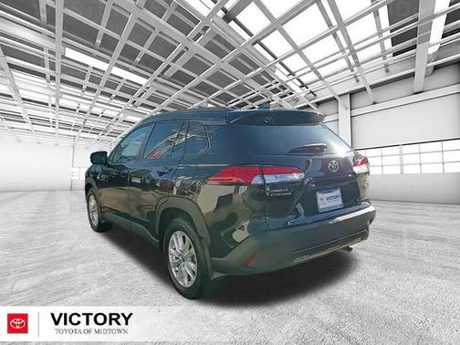 2024 Toyota Corolla Cross LE