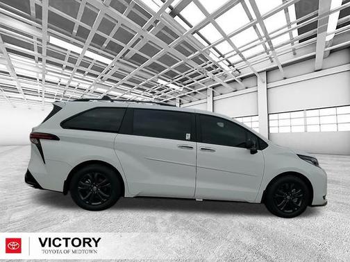 2026 Toyota Sienna XSE 7 Passenger