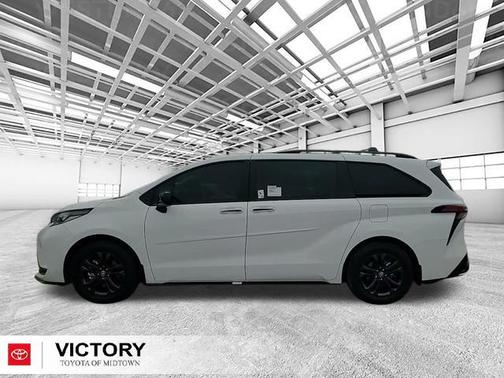 2026 Toyota Sienna XSE 7 Passenger