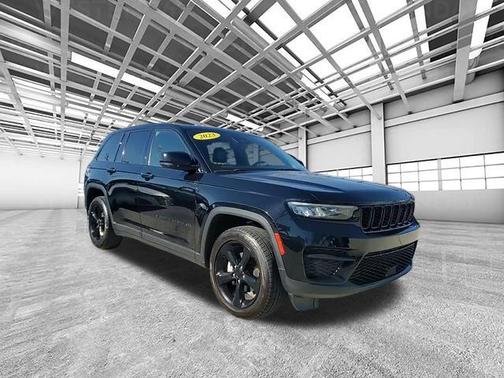 2023 Jeep Grand Cherokee Altitude