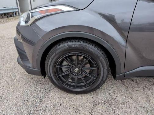 Magnetic Gray Metallic 2019 Toyota C-HR LE