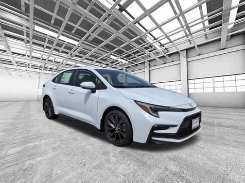 Ice 2026 Toyota Corolla Hybrid SE