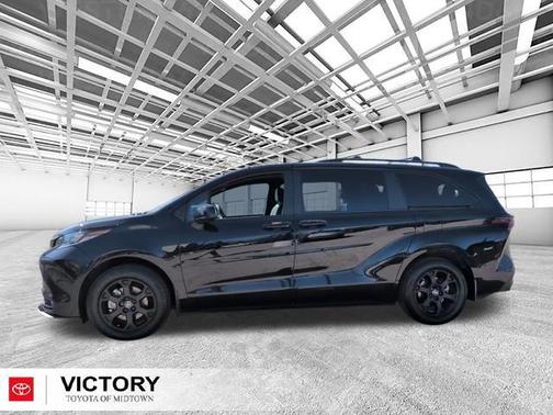 2025 Toyota Sienna Woodland Edition