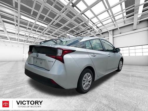 2021 Toyota Prius LE