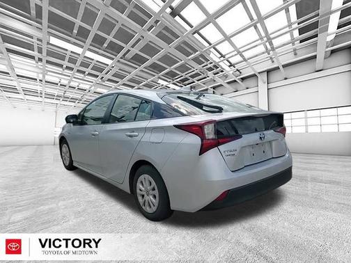 2021 Toyota Prius LE