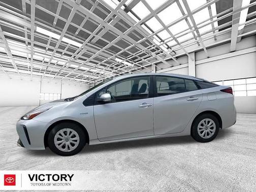 2021 Toyota Prius LE