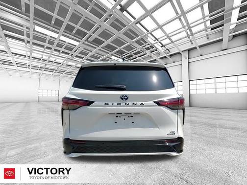 2023 Toyota Sienna XSE 7 Passenger
