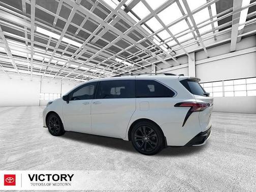 2023 Toyota Sienna XSE 7 Passenger