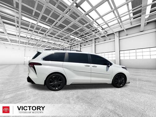 2023 Toyota Sienna XSE 7 Passenger