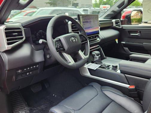 2025 Toyota Tundra Hybrid Platinum