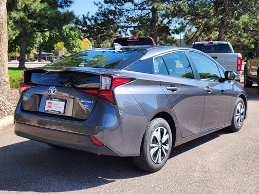 2022 Toyota Prius LE