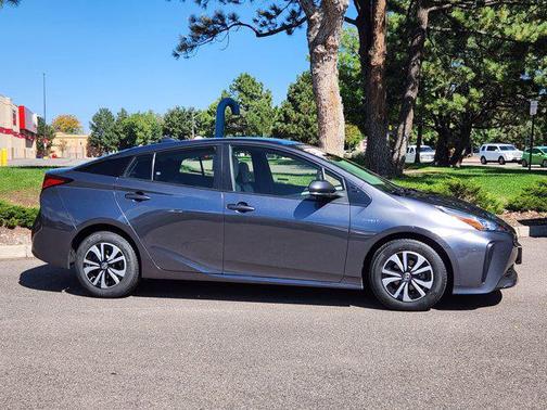 2022 Toyota Prius LE