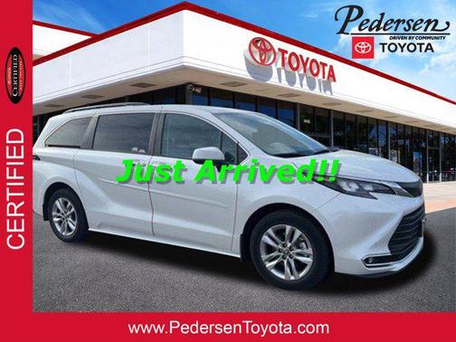 2024 Toyota Sienna XLE