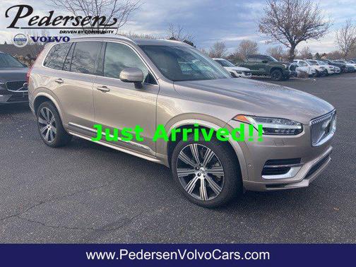 2023 Volvo XC90 Recharge Plug-In Hybrid T8 Plus Bright Theme 7-Seater
