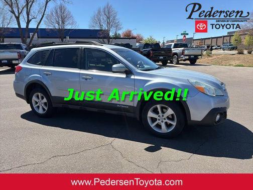Ice Silver Metallic 2014 Subaru Outback 2.5i Premium