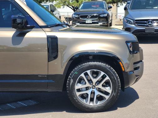 Gondwana Stone Metallic 2021 Land Rover Defender 110 X-Dynamic HSE