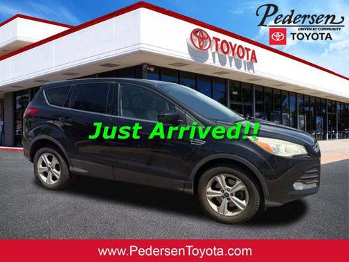 Tuxedo Black 2015 Ford Escape SE