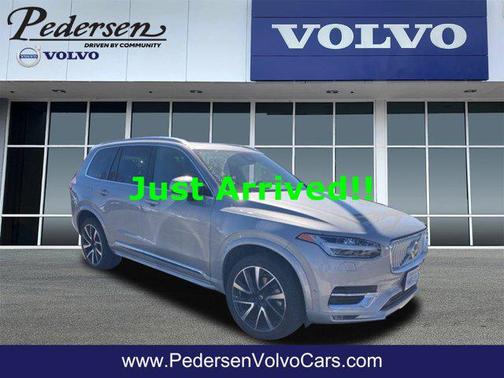 Silver Dawn Metallic 2023 Volvo XC90 B6 Plus 7-Seater