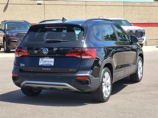 Deep Black 2023 Volkswagen Taos 1.5T S