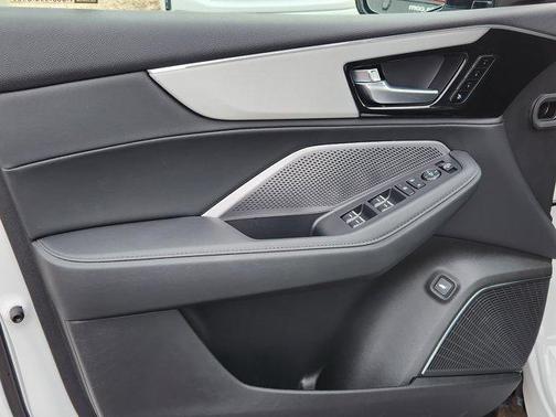 2025 Acura MDX Standard