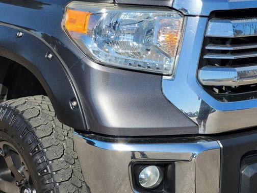 Magnetic Gray Metallic 2016 Toyota Tundra SR5