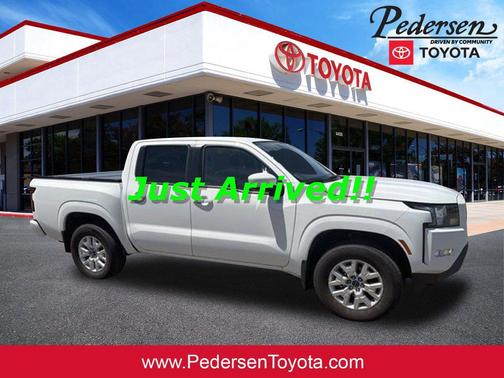 Glacier White 2022 Nissan Frontier SV
