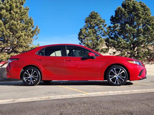 2019 Toyota Camry SE