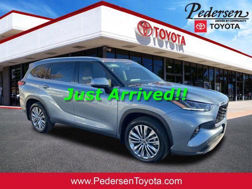 2023 Toyota Highlander Platinum