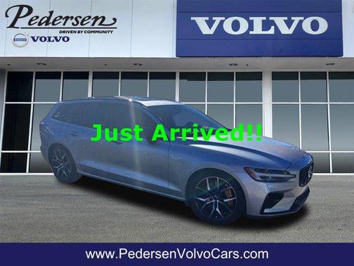 2022 Volvo V60 Recharge Plug-In Hybrid Polestar