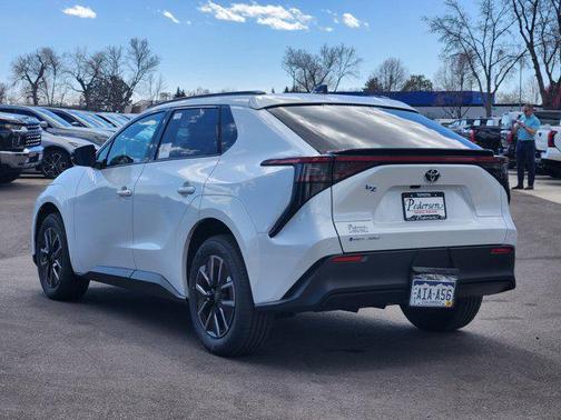 Wind Chill Pearl 2026 Toyota bZ XLE