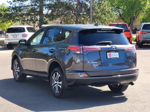 Magnetic Gray Metallic 2018 Toyota RAV4 LE