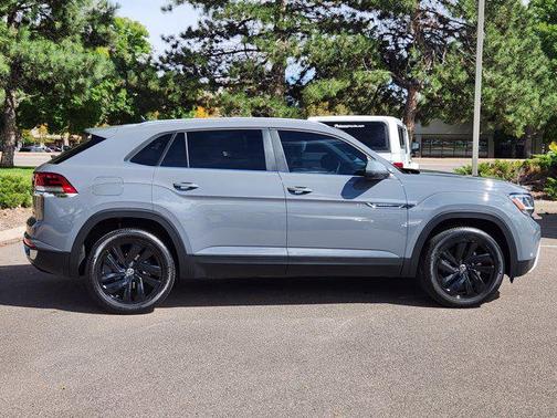 2022 Volkswagen Atlas Cross Sport 3.6L V6 SE w/Technology
