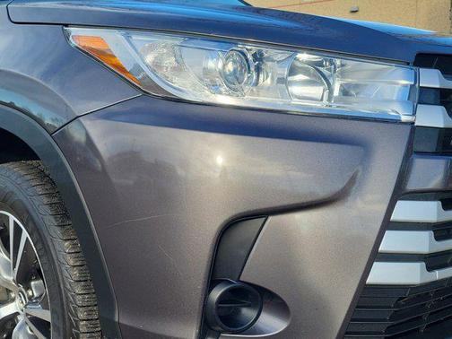 2017 Toyota Highlander LE