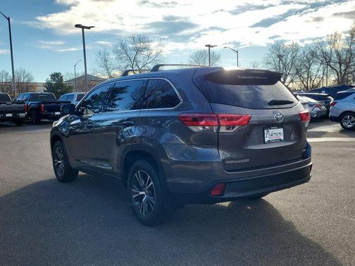 2017 Toyota Highlander LE