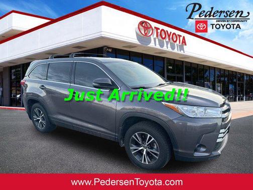 2017 Toyota Highlander LE