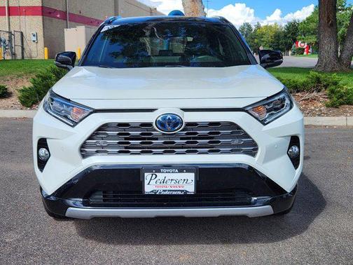 2020 Toyota RAV4 Hybrid SE