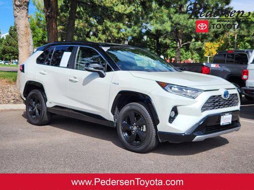 2020 Toyota RAV4 Hybrid SE