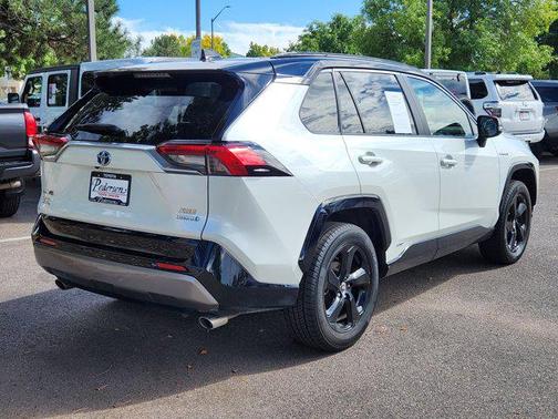 2020 Toyota RAV4 Hybrid SE