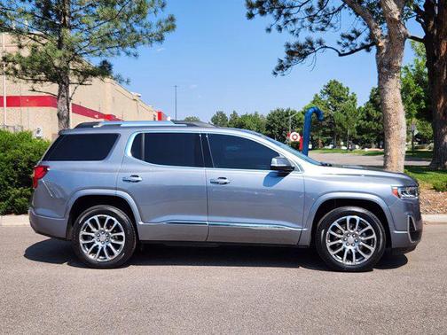 2022 GMC Acadia Denali