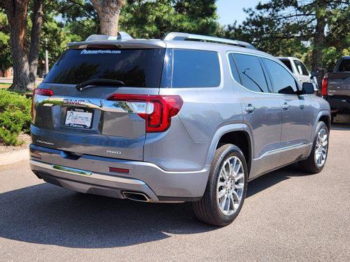 2022 GMC Acadia Denali