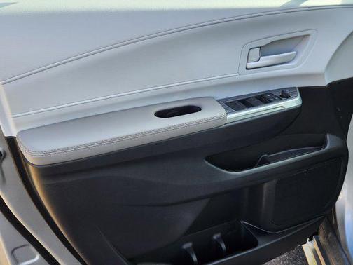 2025 Toyota Sienna LE
