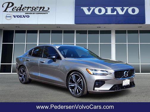 2020 Volvo S60 T6 R-Design
