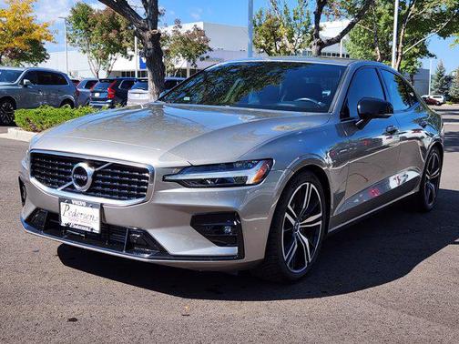2020 Volvo S60 T6 R-Design